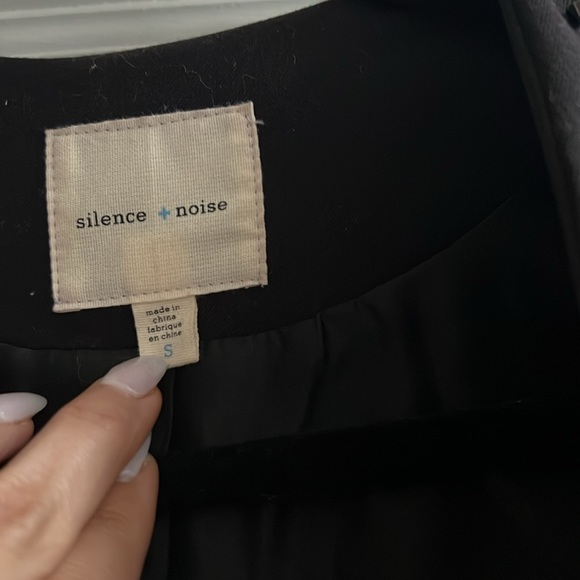 Studded short blazer - Picture 2 of 5